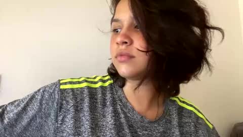 Annie  online show from December 2024 07:21:02 PM