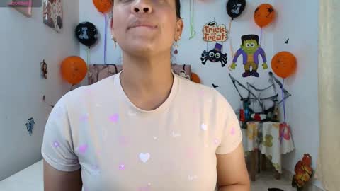 Snapshot of annie_collen chatting on October 2025 03:07:02 AM Anna online show from October 2025 03:07:02 AM