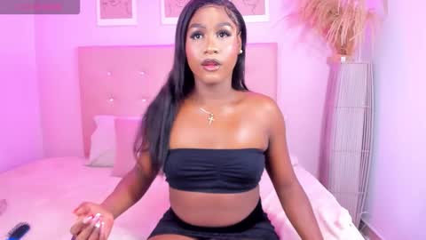 annie_dolce_ online show from October 2025 08:51:01 PM