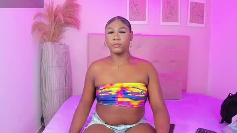 Snapshot of annie_dolce_ chatting on June 2026 11:59:01 AM annie_dolce_ online show from June 2026 11:59:01 AM