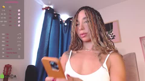 Snapshot of annie_es chatting on October 2025 01:56:02 PM Annie online show from October 2025 01:56:02 PM