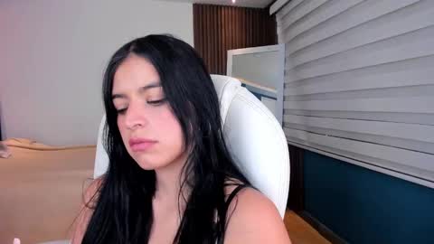 Snapshot of annie_roberts7 chatting on March 2025 08:44:02 PM Annie Roberts online show from March 2025 08:44:02 PM