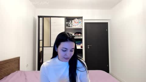 Annie online show from December 2025 06:35:02 PM