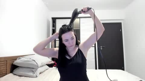 Annie online show from March 2026 07:36:02 PM