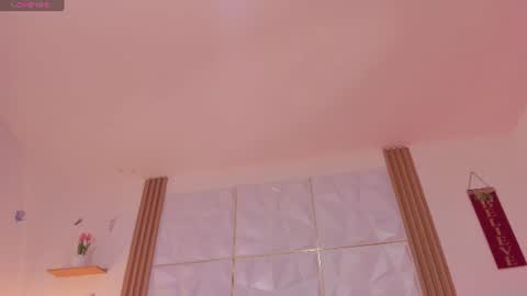 Snapshot of anniee_333 chatting on June 2026 03:17:01 PM online show from June 2026 03:17:01 PM