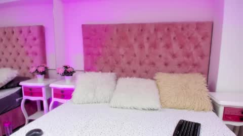 Annie  online show from January 2025 08:00:02 PM