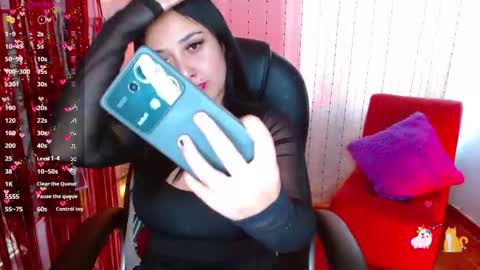   Annie  Independent model Hello all offline tokens are appreciated  thank you for your support.33 online show from November 2025 11:43:02 AM