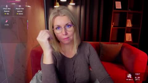 Annie online show from September 2025 05:44:01 AM