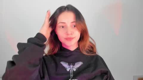 Annie online show from November 2025 02:43:02 AM