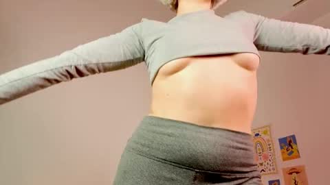 annietinky online show from November 2025 01:17:02 AM