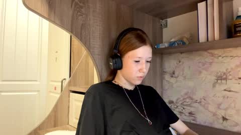 Kira online show from April 2026 12:25:01 PM