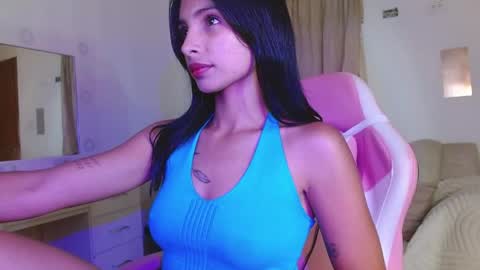 Snapshot of annitaserna chatting on April 2026 04:05:02 AM AnnaS online show from April 2026 04:05:02 AM