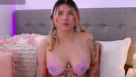 Snapshot of anntonellalee chatting on April 2026 05:21:02 PM Antonella Lee online show from April 2026 05:21:02 PM