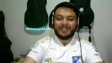 lion kennedy independent model moderator online show from November 2025 05:18:02 AM