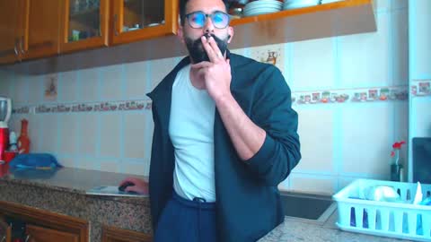 Snapshot of annuler_9 chatting on February 2025 03:29:01 PM adrenalinE online show from February 2025 03:29:01 PM