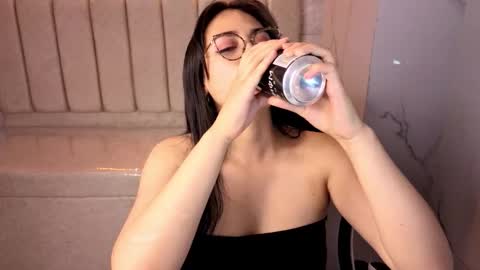 Live 1500am 2100pm COLOMBIAN HOUR online show from November 2025 01:15:02 PM