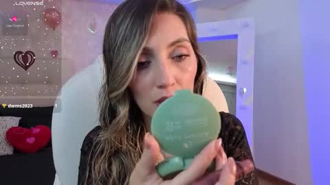 Anny online show from February 2026 12:04:02 PM