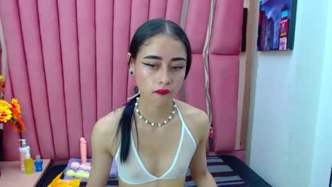 Anny online show from February 2025 01:06:01 PM