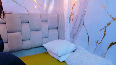 Snapshot of annyeli_bigtits chatting on March 2026 02:39:02 AM annyeli_bigtits online show from March 2026 02:39:02 AM