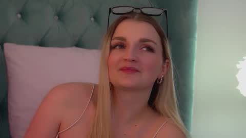 annyraii online show from February 2026 06:40:02 AM