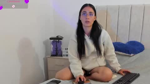 Anny online show from March 2026 10:16:01 PM