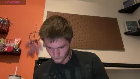 Snapshot of anomalies_ig chatting on January 2025 09:55:02 PM anomalies_ig online show from January 2025 09:55:02 PM