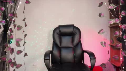 Jordan Mateo online show from February 2025 04:31:01 AM