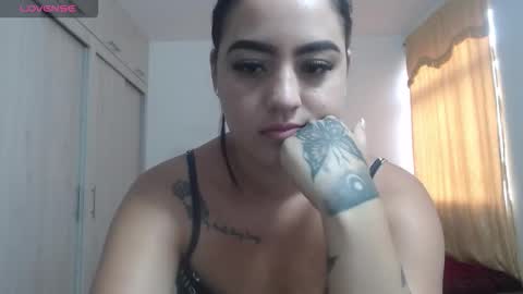 Anthonela Queen online show from October 2025 01:32:02 PM