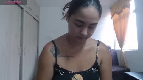 Anthonela Queen online show from November 2025 01:29:02 PM