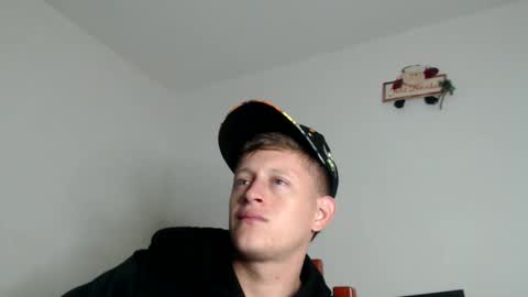 Snapshot of anthonnymorrison chatting on December 2024 02:24:01 AM leon online show from December 2024 02:24:01 AM