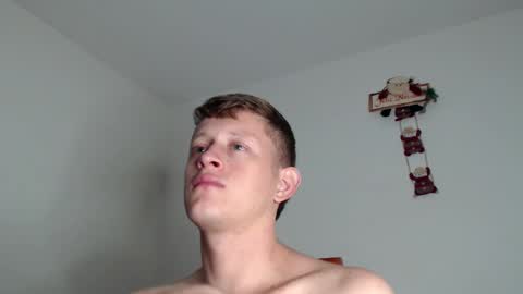 Snapshot of anthonnymorrison chatting on December 2024 02:05:01 AM leon online show from December 2024 02:05:01 AM