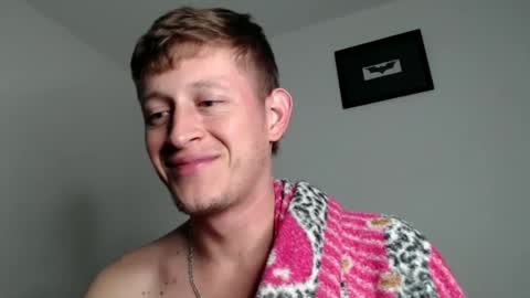Snapshot of anthonnymorrison chatting on December 2024 12:22:01 AM leon online show from December 2024 12:22:01 AM