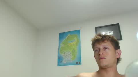 Snapshot of anthonnymorrison chatting on February 2025 04:27:02 AM leon online show from February 2025 04:27:02 AM
