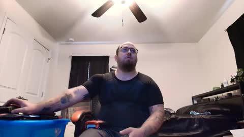 Snapshot of anthonygiacomazzo1 chatting on November 2025 02:18:02 PM anthonygiacomazzo1 online show from November 2025 02:18:02 PM