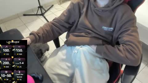 Anthony online show from November 2025 07:45:02 PM