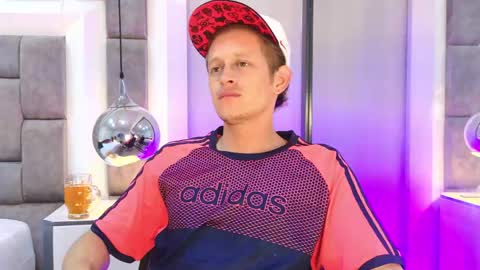 Anthonny online show from June 2026 07:48:01 PM
