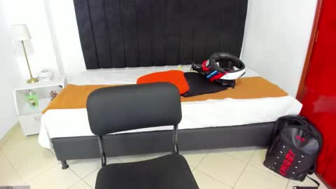 Snapshot of anthoy_wayans chatting on January 2025 11:02:01 PM online show from January 2025 11:02:01 PM