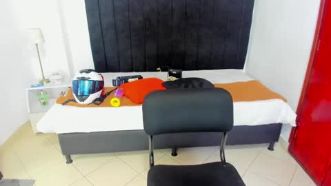 Snapshot of anthoy_wayans chatting on January 2025 12:50:01 AM online show from January 2025 12:50:01 AM