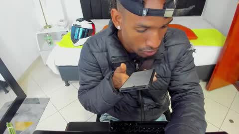 Snapshot of anthoy_wayans chatting on February 2025 01:05:02 AM online show from February 2025 01:05:02 AM