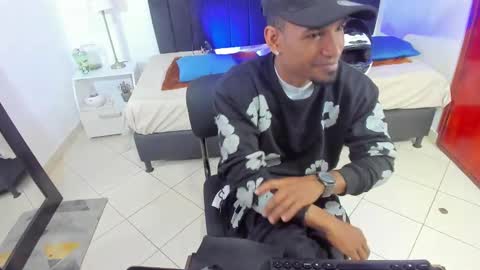 Snapshot of anthoy_wayans chatting on February 2025 12:24:01 AM online show from February 2025 12:24:01 AM