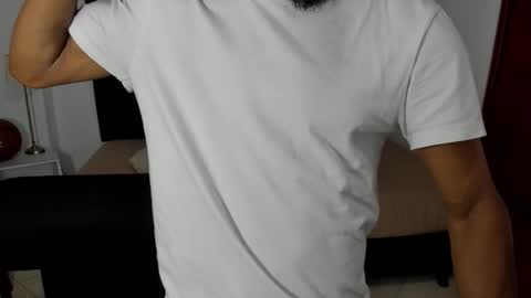 Snapshot of anthoy_wayans chatting on October 2025 12:22:02 AM online show from October 2025 12:22:02 AM