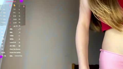 Viktoria online show from April 2026 03:44:01 PM