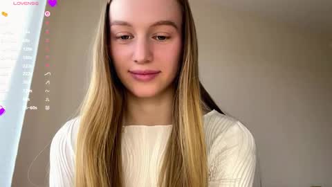 Snapshot of antionettepulgarin chatting on May 2026 03:31:02 PM Viktoria online show from May 2026 03:31:02 PM