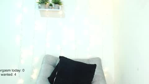 Snapshot of anto_nella97 chatting on December 2024 07:51:01 PM Antonella online show from December 2024 07:51:01 PM