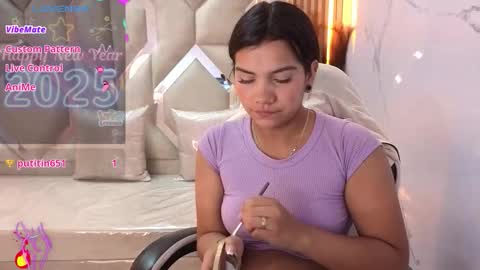 Snapshot of antonela_tp chatting on November 2025 01:21:02 PM Antonela online show from November 2025 01:21:02 PM