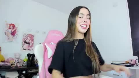 Antonella online show from October 2025 08:57:01 PM