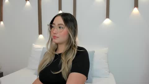 Snapshot of antonella_cutie_ chatting on January 2025 12:10:01 PM A N T O N E L L A online show from January 2025 12:10:01 PM