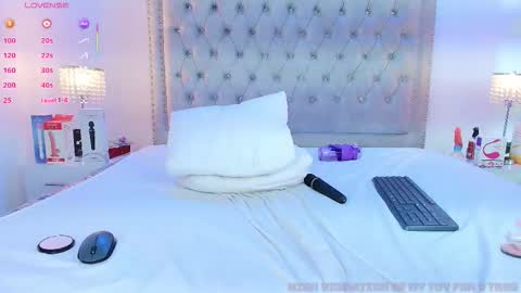 Snapshot of antonella_wiild chatting on December 2025 07:47:01 AM Antonella online show from December 2025 07:47:01 AM