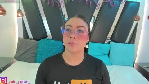 Snapshot of antonellepiercee chatting on May 2026 11:31:02 AM A N T O N E L L E online show from May 2026 11:31:02 AM