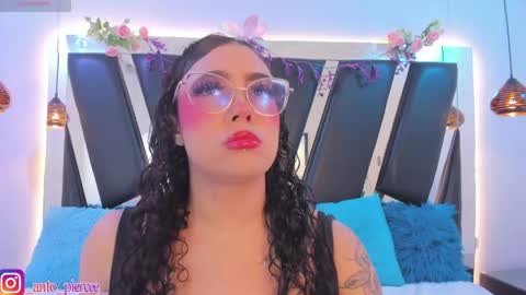 Snapshot of antonellepiercee chatting on May 2026 11:29:02 AM A N T O N E L L E online show from May 2026 11:29:02 AM